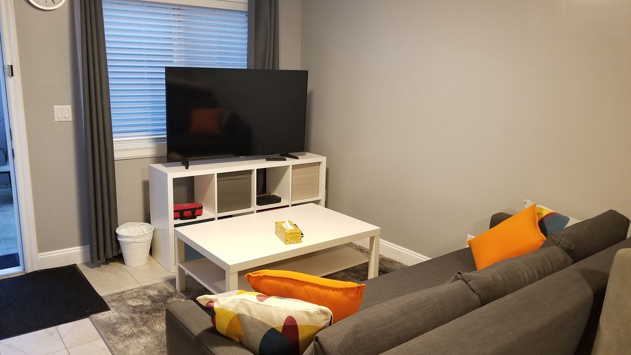 Photo of Livingroom in Guildford