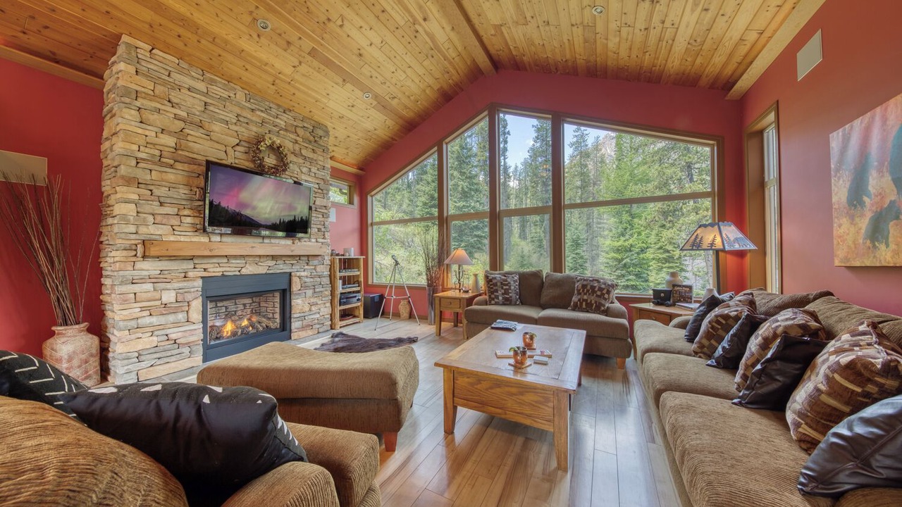 Photo of Livingroom in Forest Ridge Estates