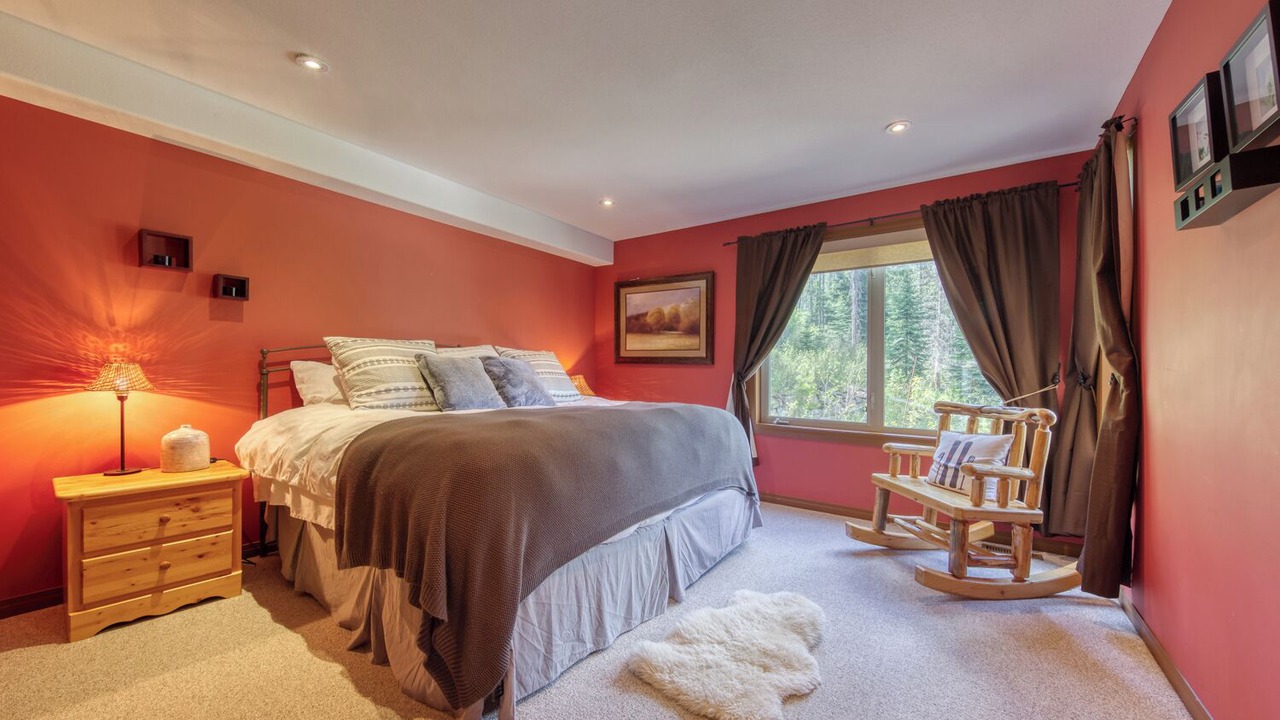 Photo of Bedroom in Forest Ridge Estates