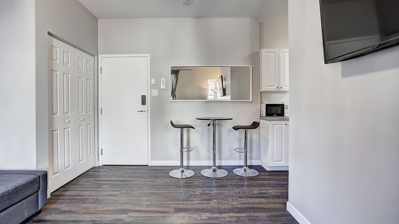 Photo of Livingroom in Cote-Des-Neiges—Notre-Dame-De-Grace