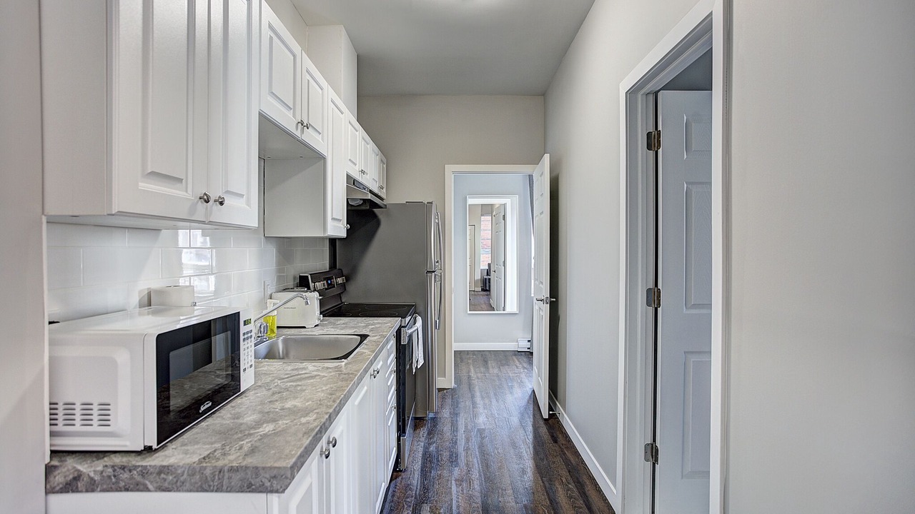 Photo of Kitchen in Cote-Des-Neiges—Notre-Dame-De-Grace