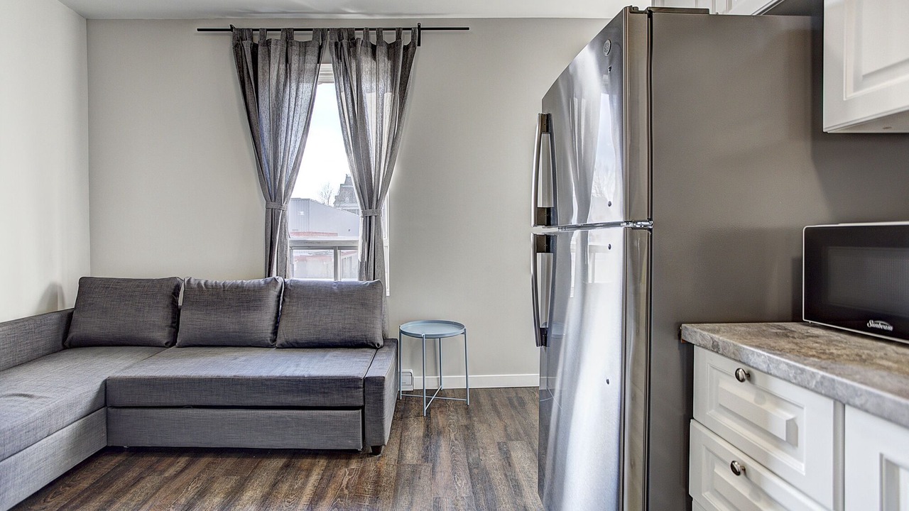 Photo of Livingroom in Cote-Des-Neiges—Notre-Dame-De-Grace