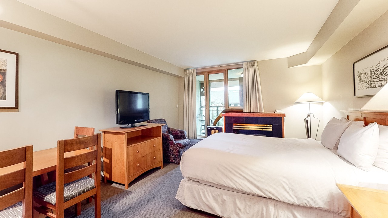 Photo of Bedroom in Whistler Village