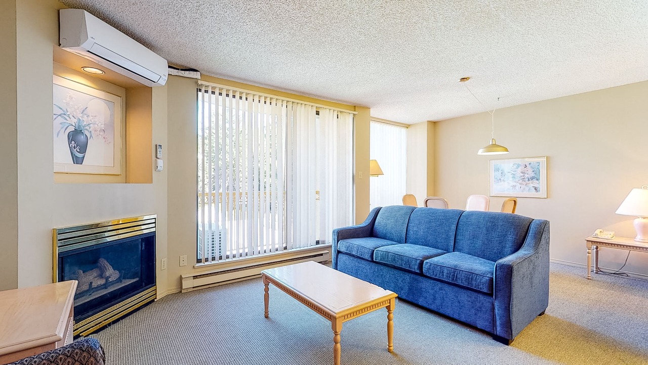 Photo of Livingroom in Upper Village