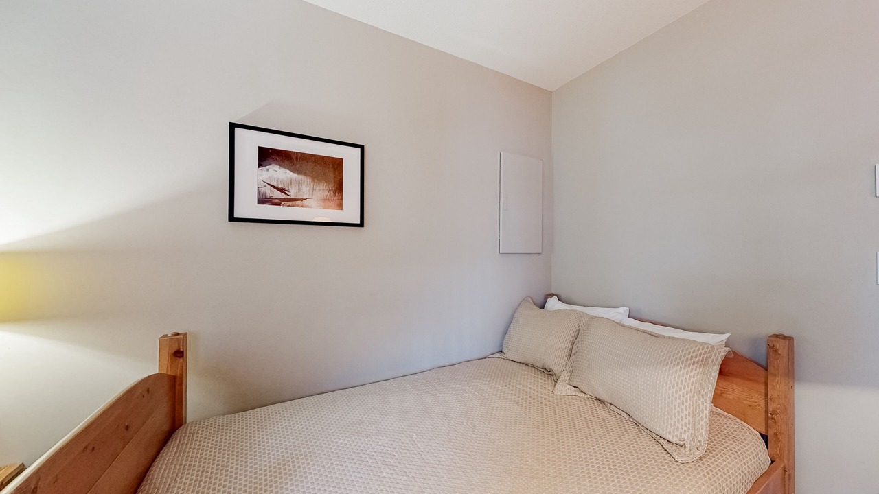 Photo of Bedroom in Village North