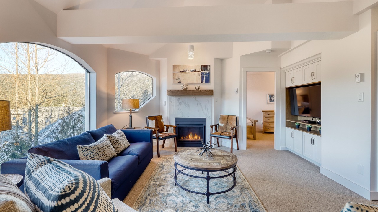 Photo of Livingroom in Upper Village