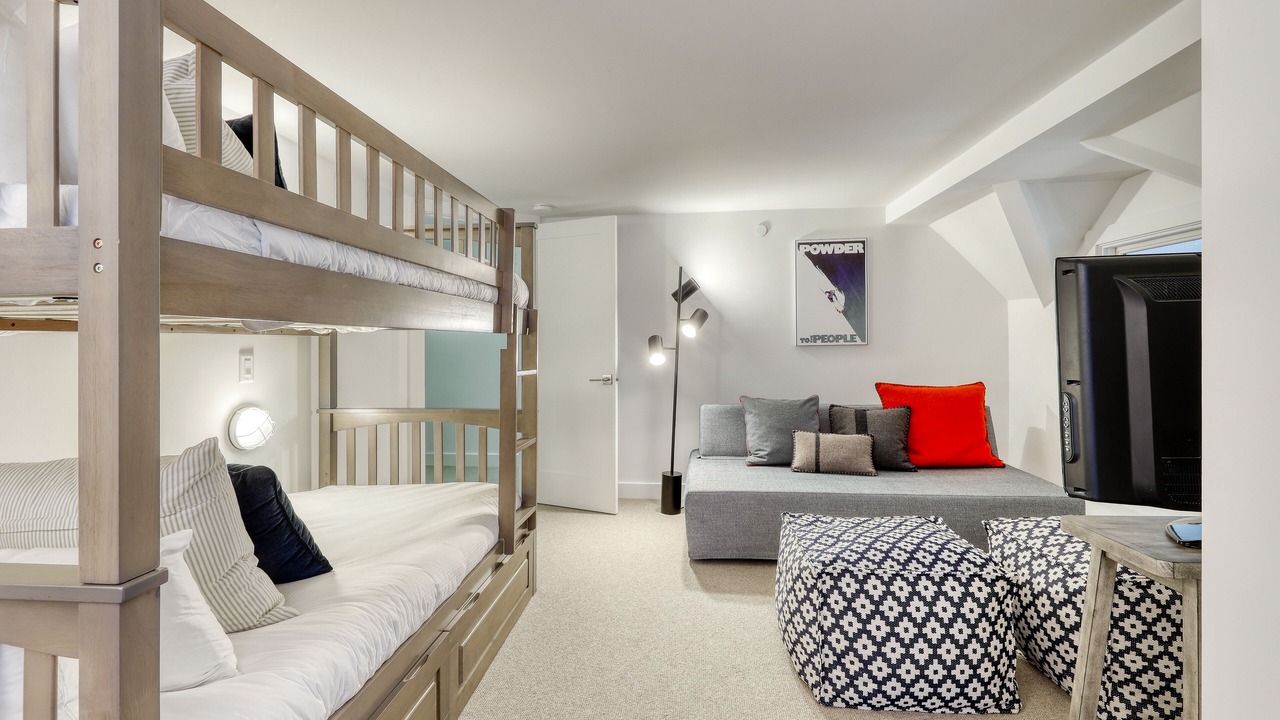 Photo of Bedroom in Upper Village