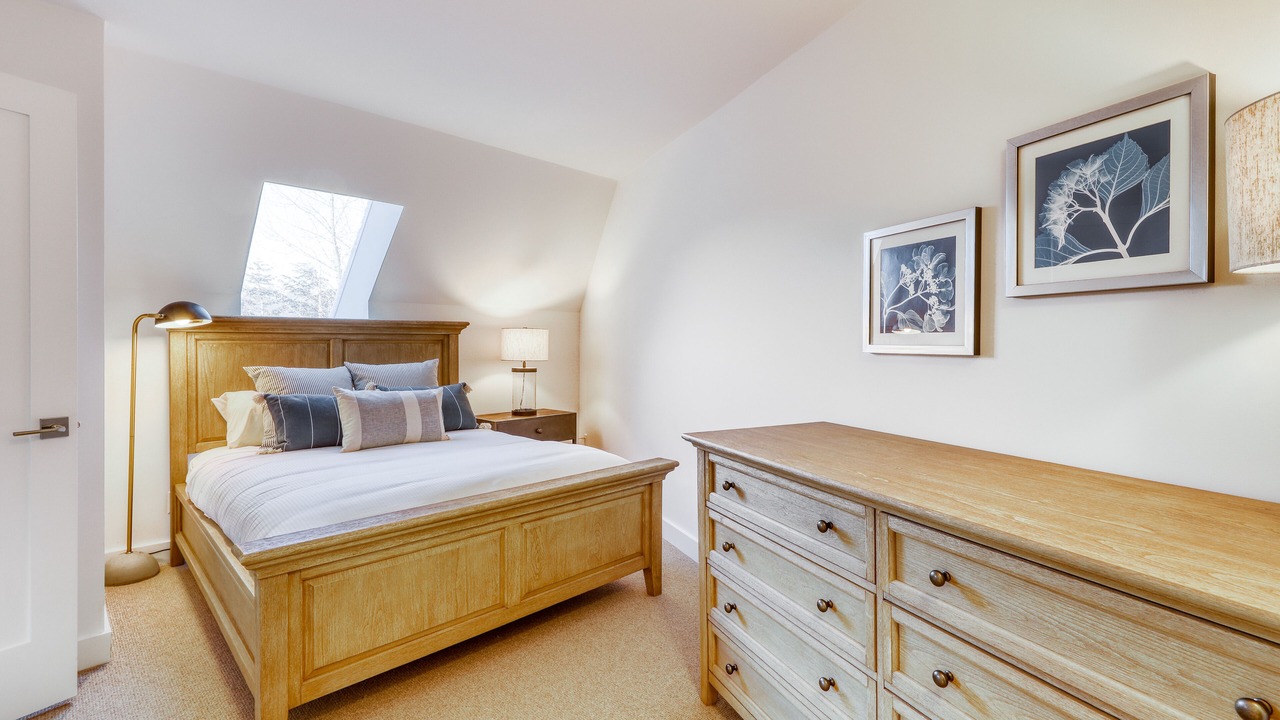 Photo of Bedroom in Upper Village