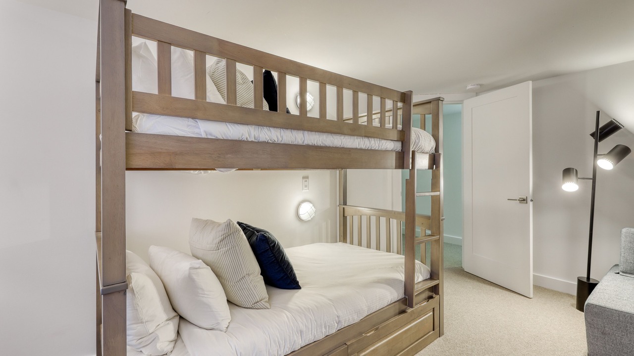 Photo of Bedroom in Upper Village
