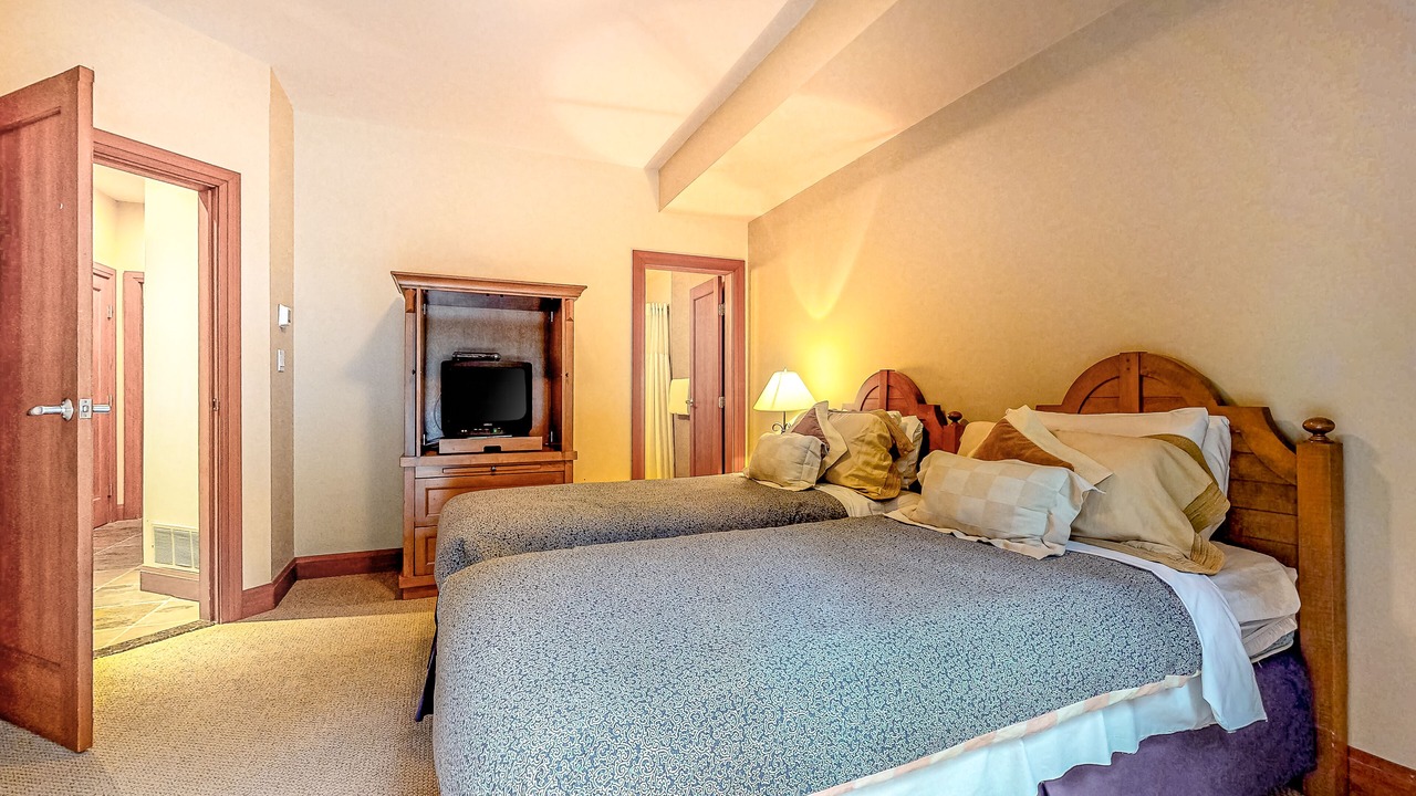Photo of Bedroom in Village North