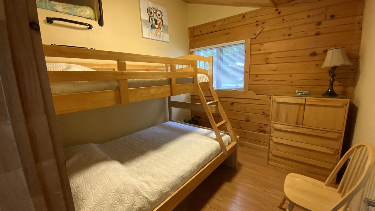 Photo of Bedroom in Val-des-Monts