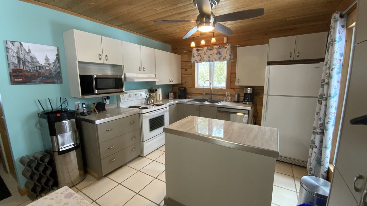 Photo of Kitchen in Val-des-Monts