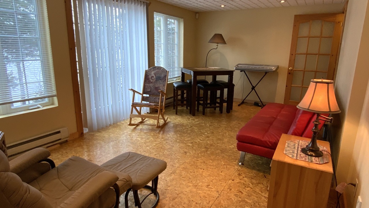 Photo of Livingroom in Val-des-Monts