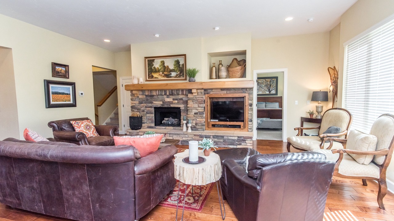 Photo of Livingroom in Eden