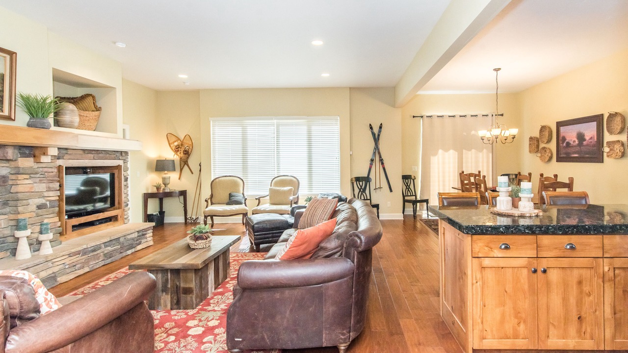 Photo of Livingroom in Eden
