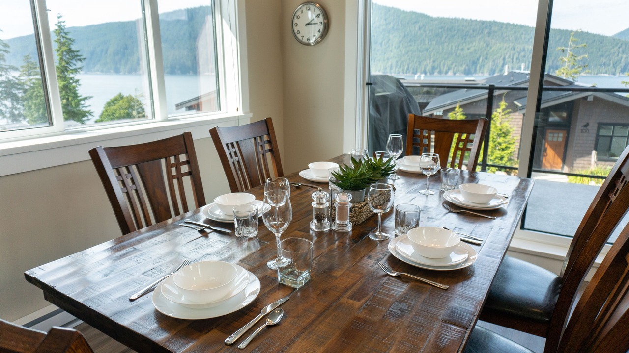 Photo of Bedroom in Port Renfrew