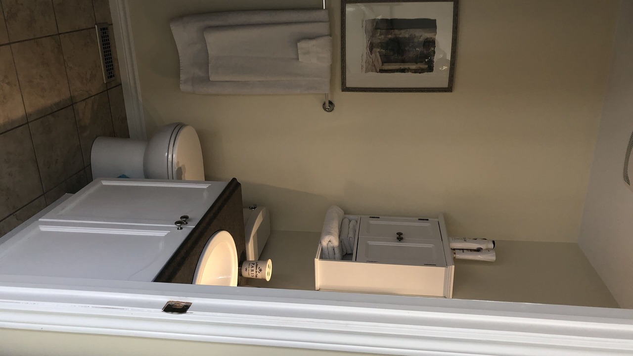 Photo of Bathroom in Alcona