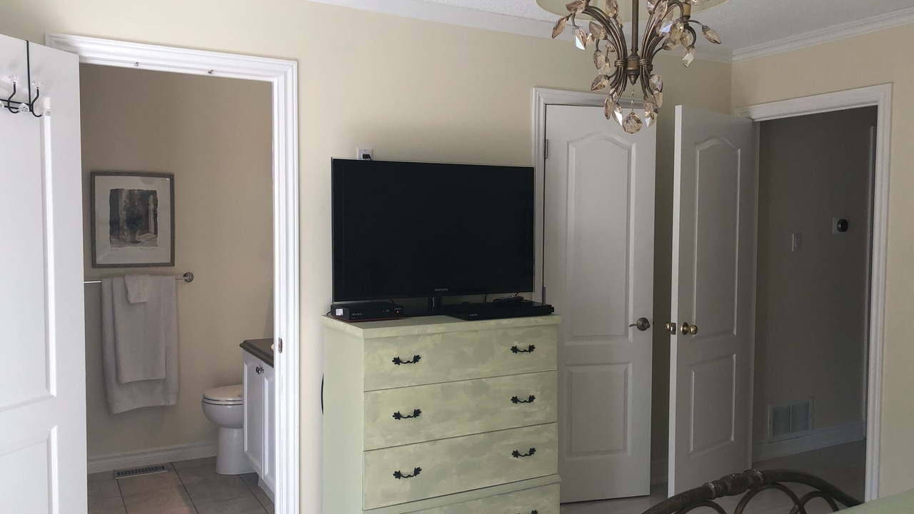 Photo of Bedroom in Alcona