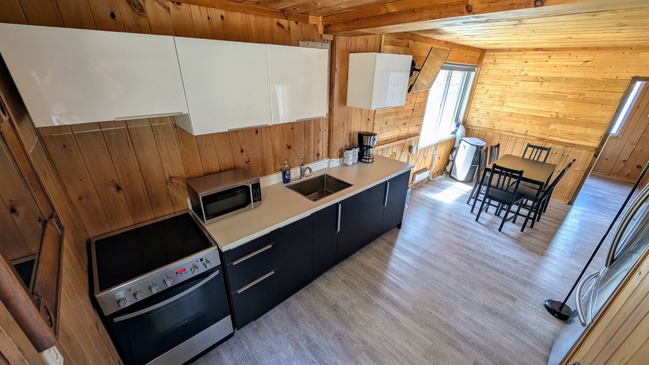 Photo of Kitchen in Algonquin Highlands