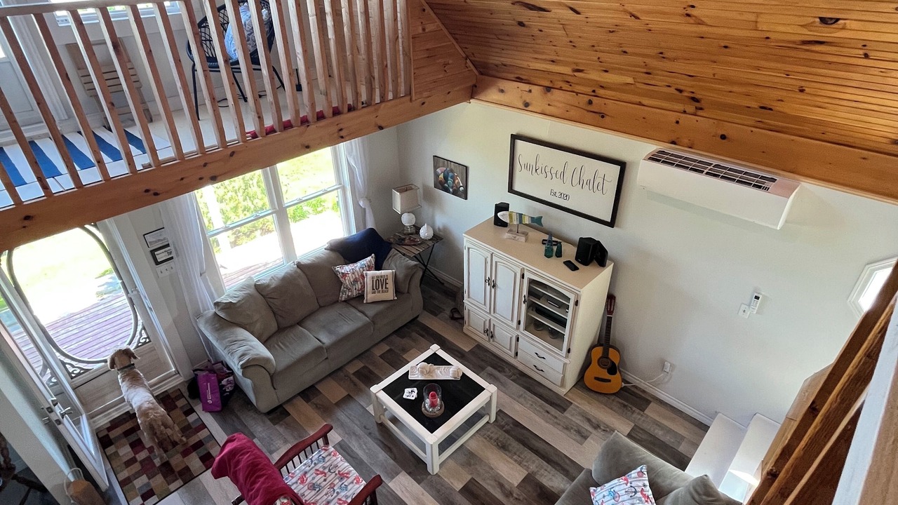 Photo of Livingroom in New London
