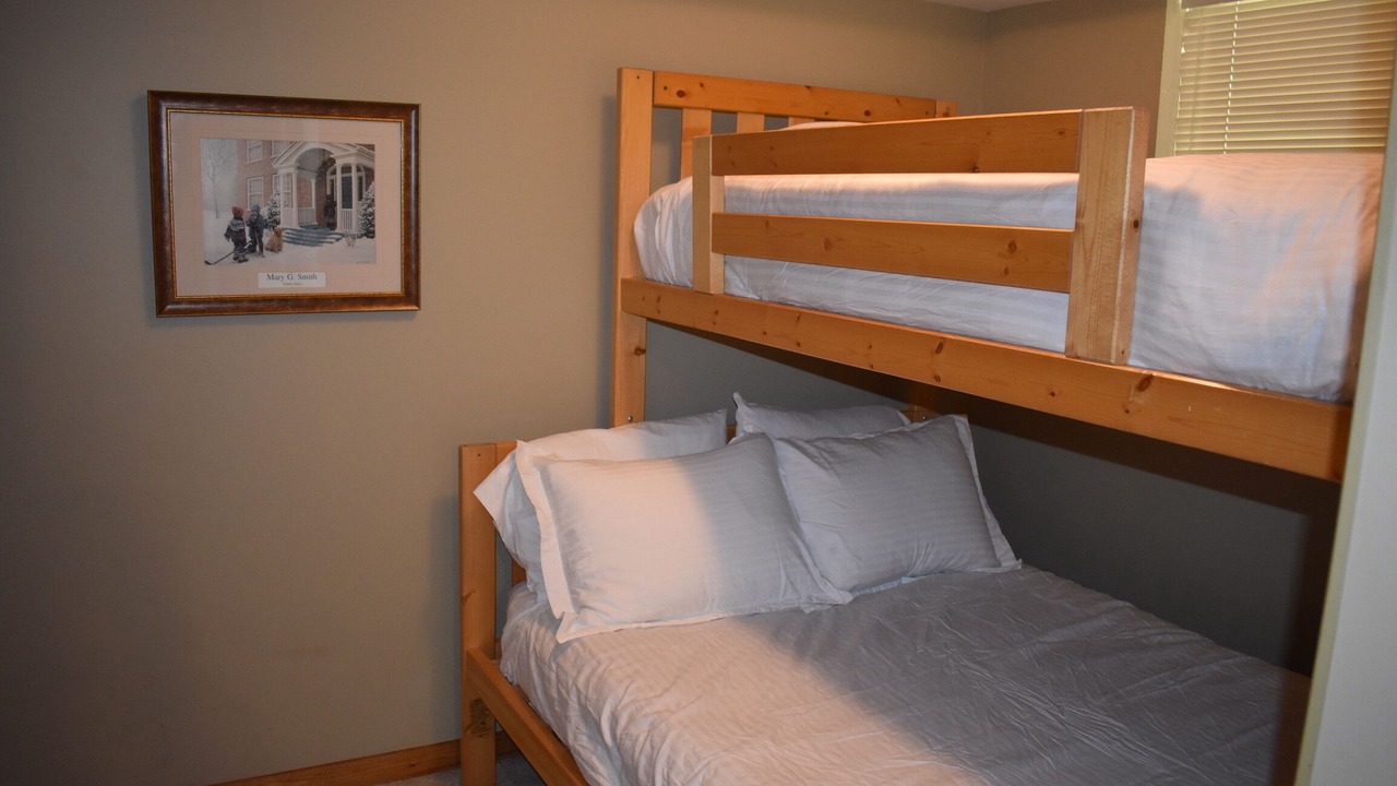 Photo of Bedroom in Silver Star Mountain