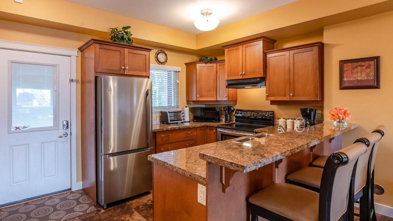 Photo of Kitchen in Okanagan-Similkameen