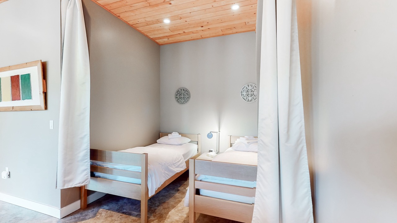 Photo of Bedroom in Christina Lake