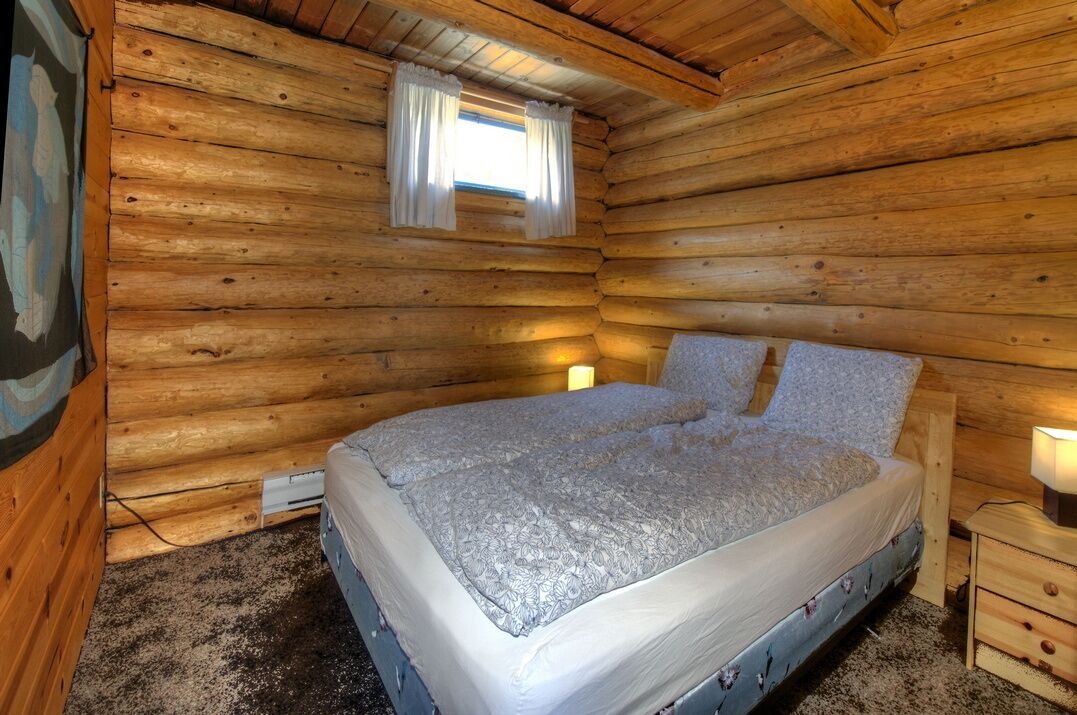 Photo of Bedroom in Canim Lake