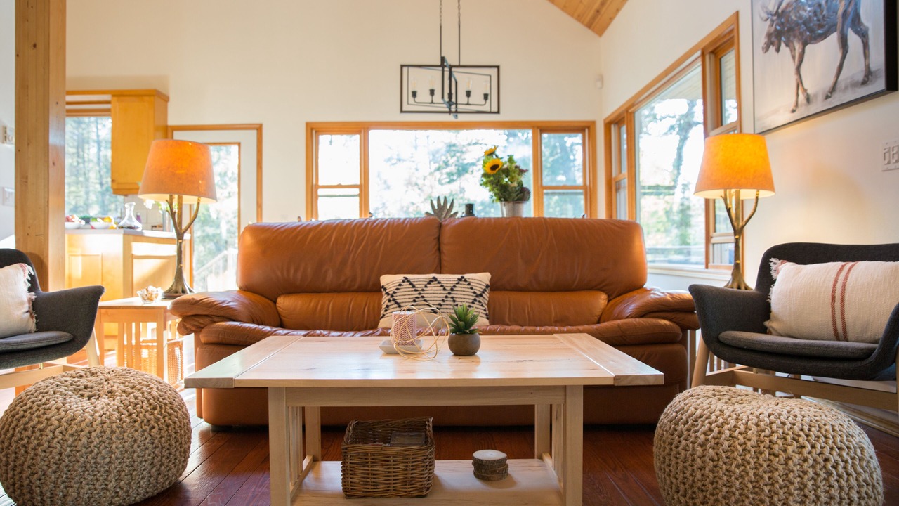 Photo of Livingroom in East Kootenay