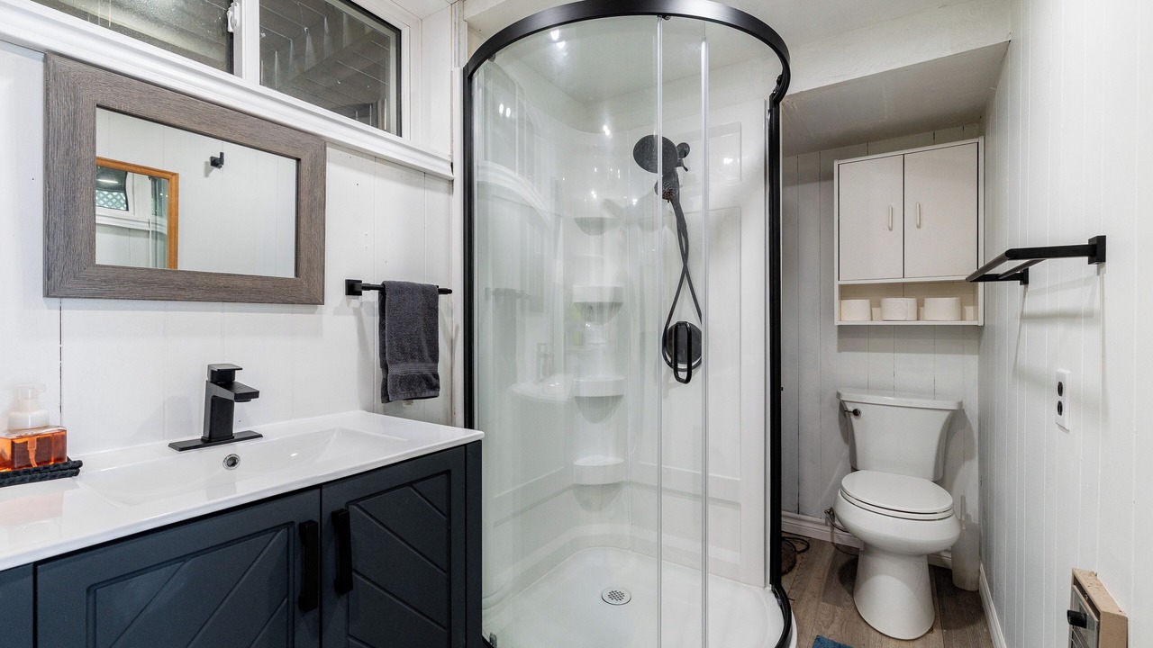 Photo of Bathroom in MacTier