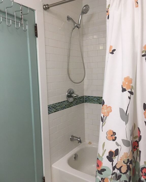 Photo of Bathroom in Division No. 11