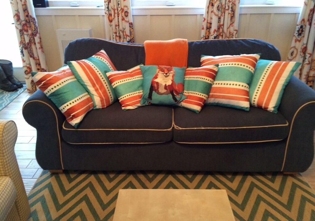 Photo of Livingroom in Division No. 11