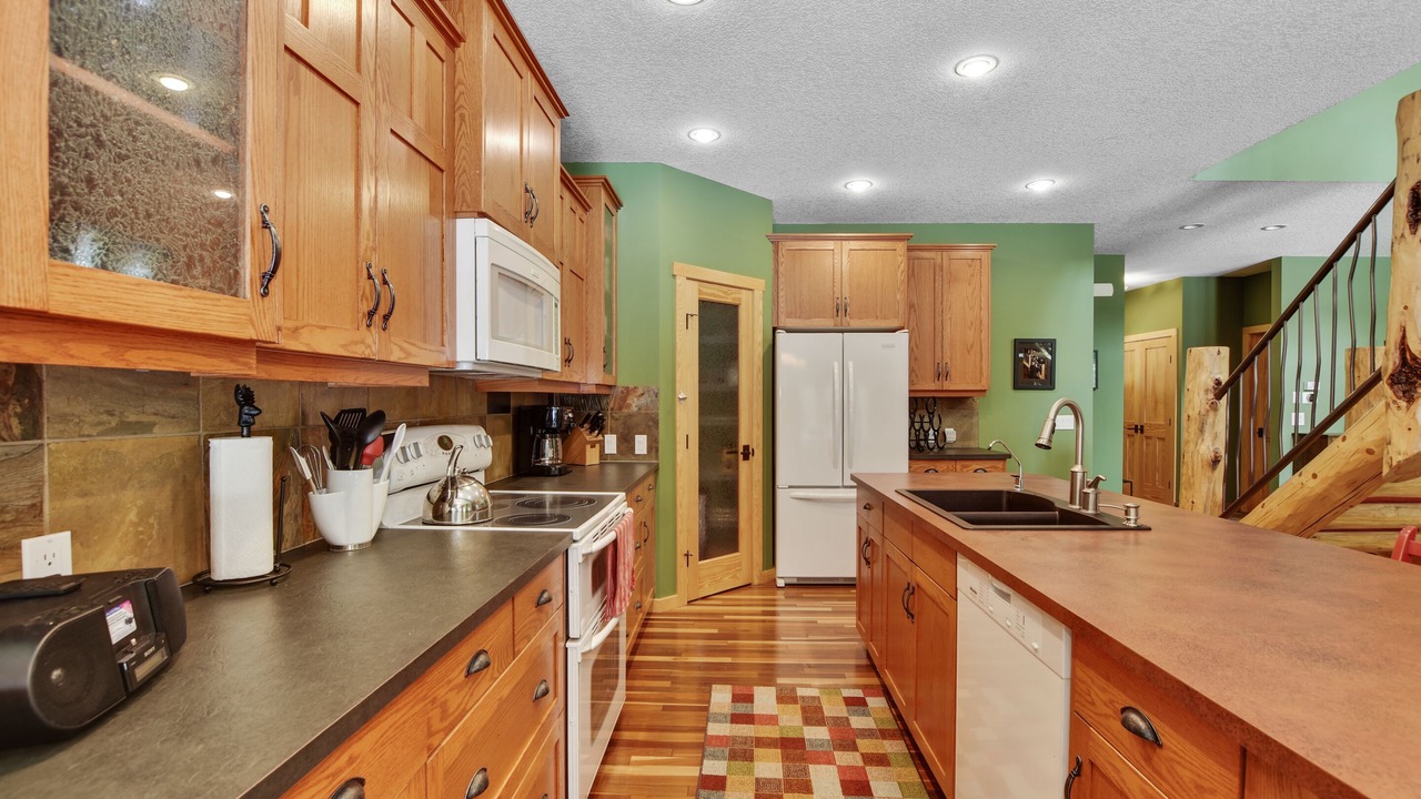 Photo of Kitchen in Bragg Creek