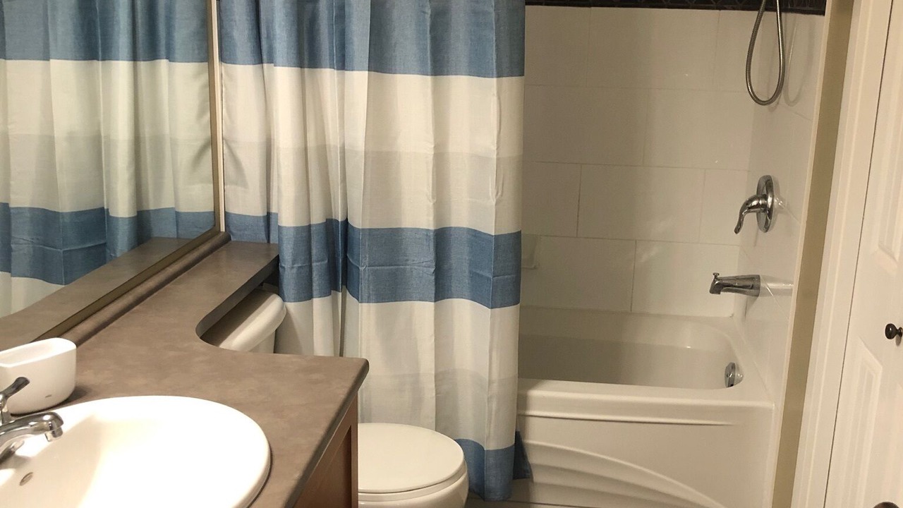 Photo of Bathroom in Lindell Beach