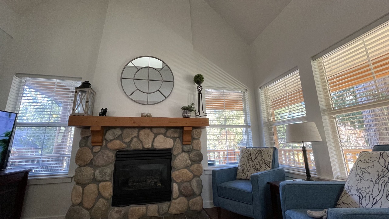 Photo of Livingroom in Lindell Beach