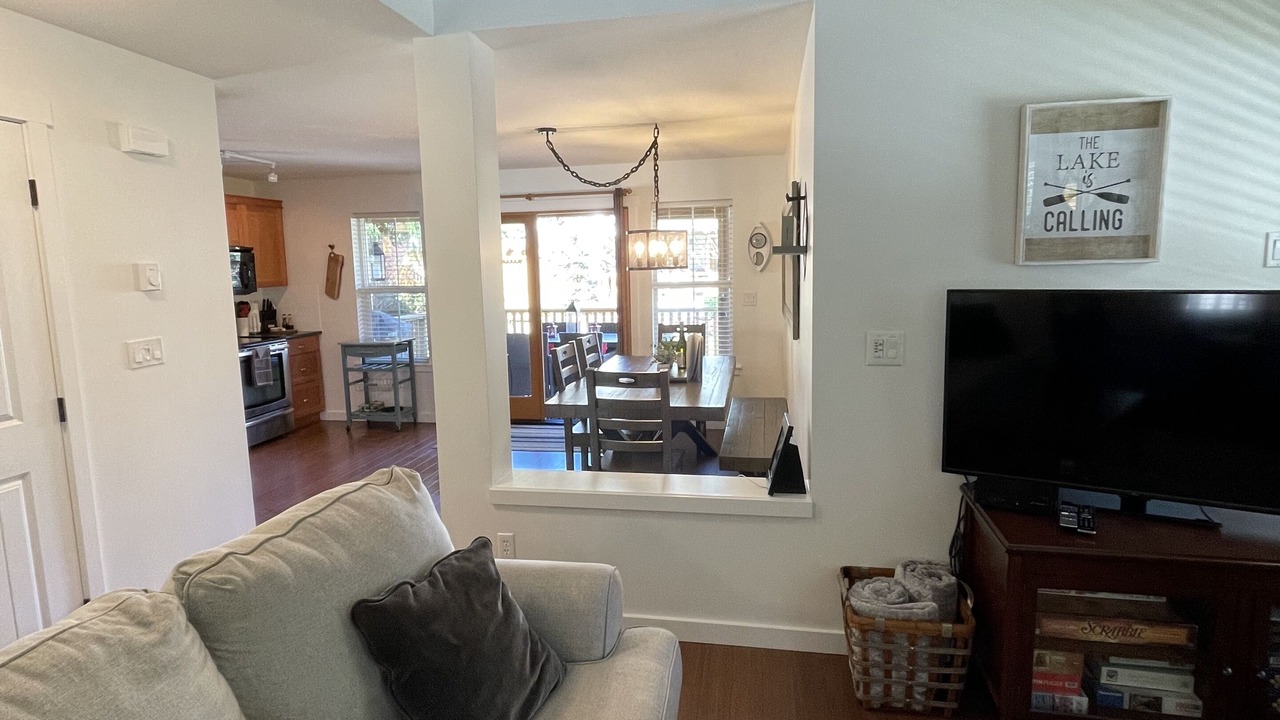 Photo of Livingroom in Lindell Beach