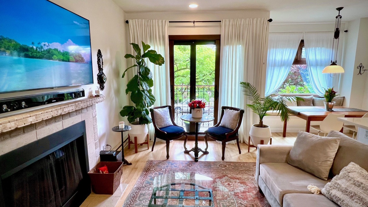 Photo of Livingroom in Kitsilano