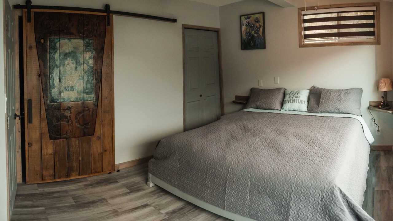Photo of Bedroom in Christina Lake