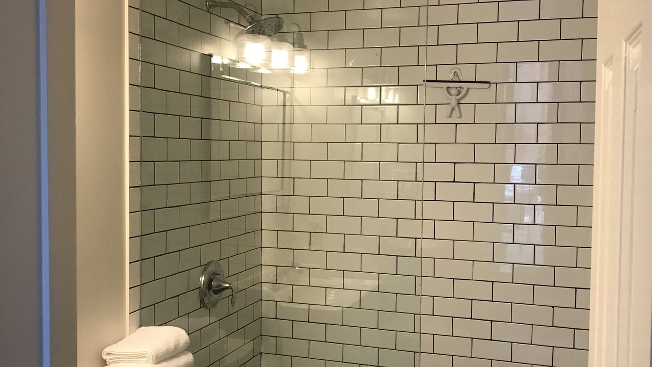 Photo of Bathroom in Cabbagetown