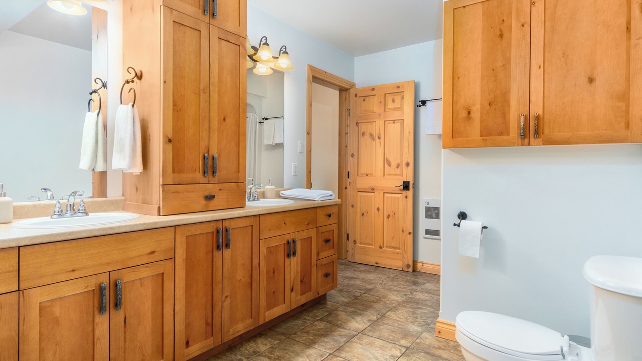 Photo of Bathroom in Wasagaming