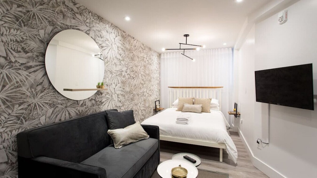 Photo of Bedroom in Mile-Ex
