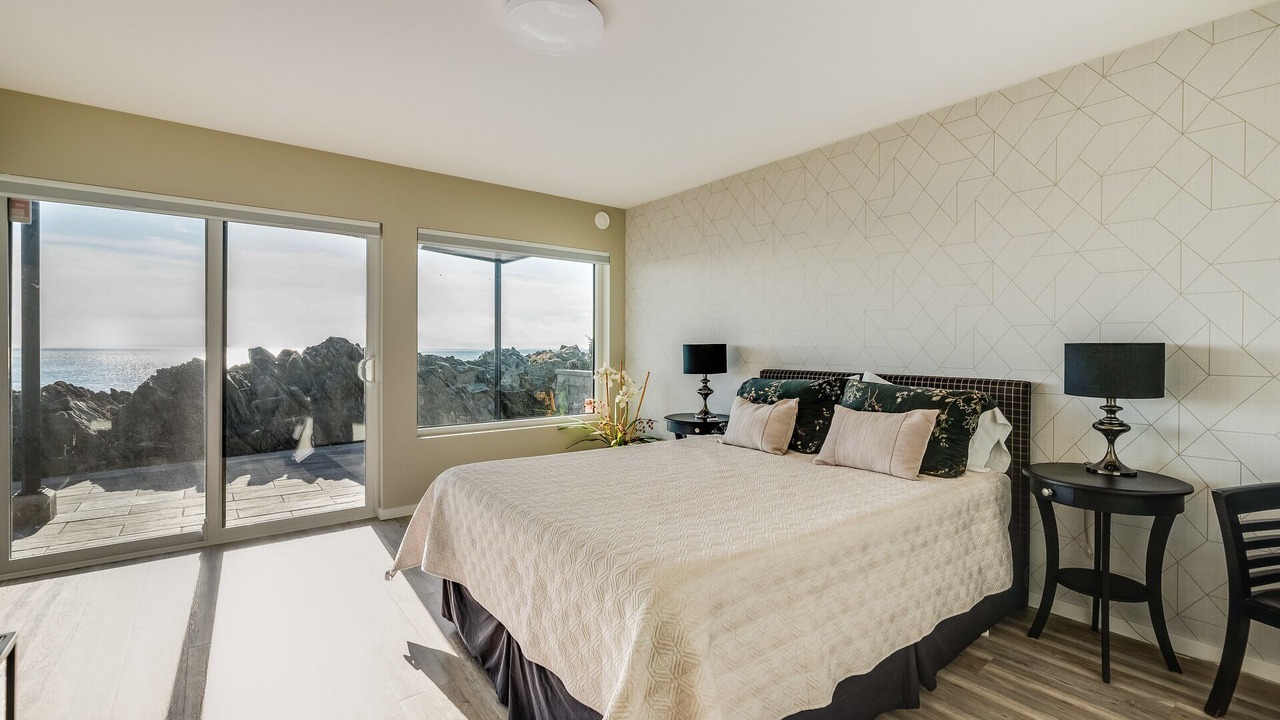 Photo of Bedroom in Saanich East