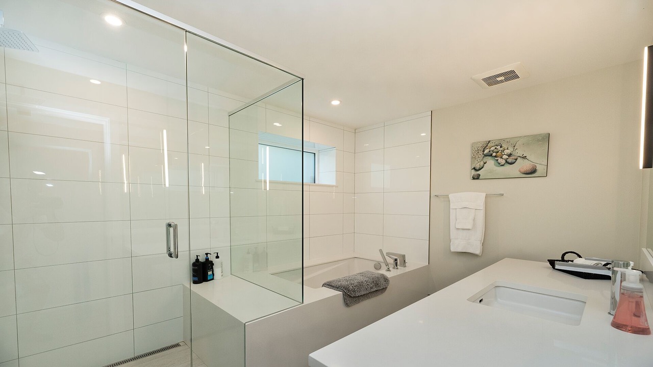 Photo of Bathroom in Saanich East