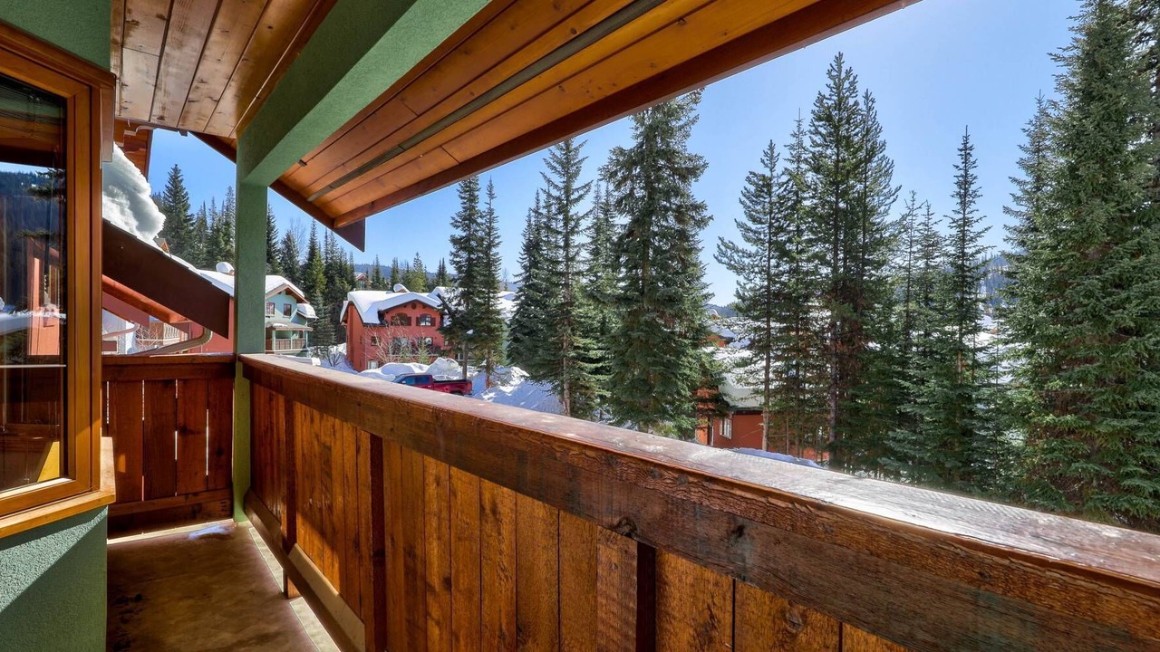Photo of Patio Balcony in Sun Peaks
