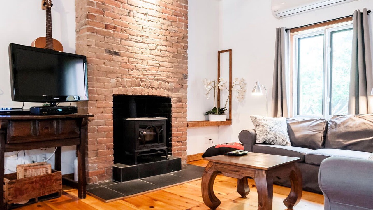 Photo of Livingroom in Pointe-Saint-Charles