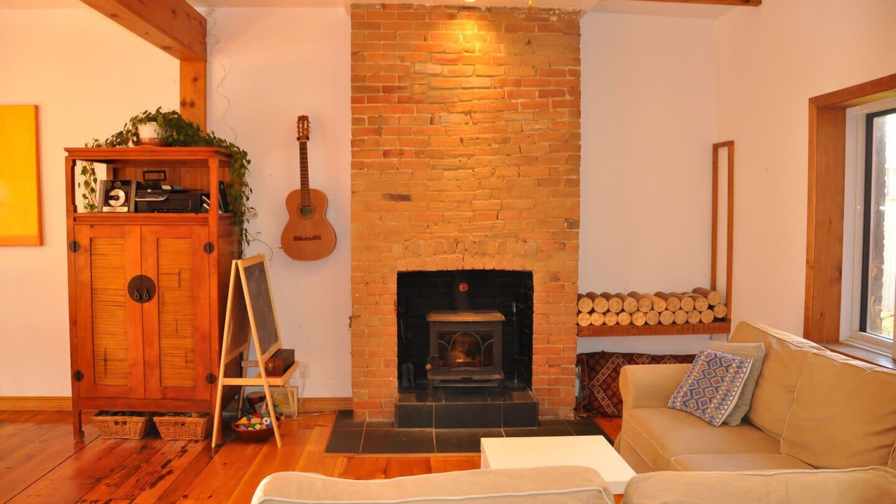 Photo of Livingroom in Pointe-Saint-Charles