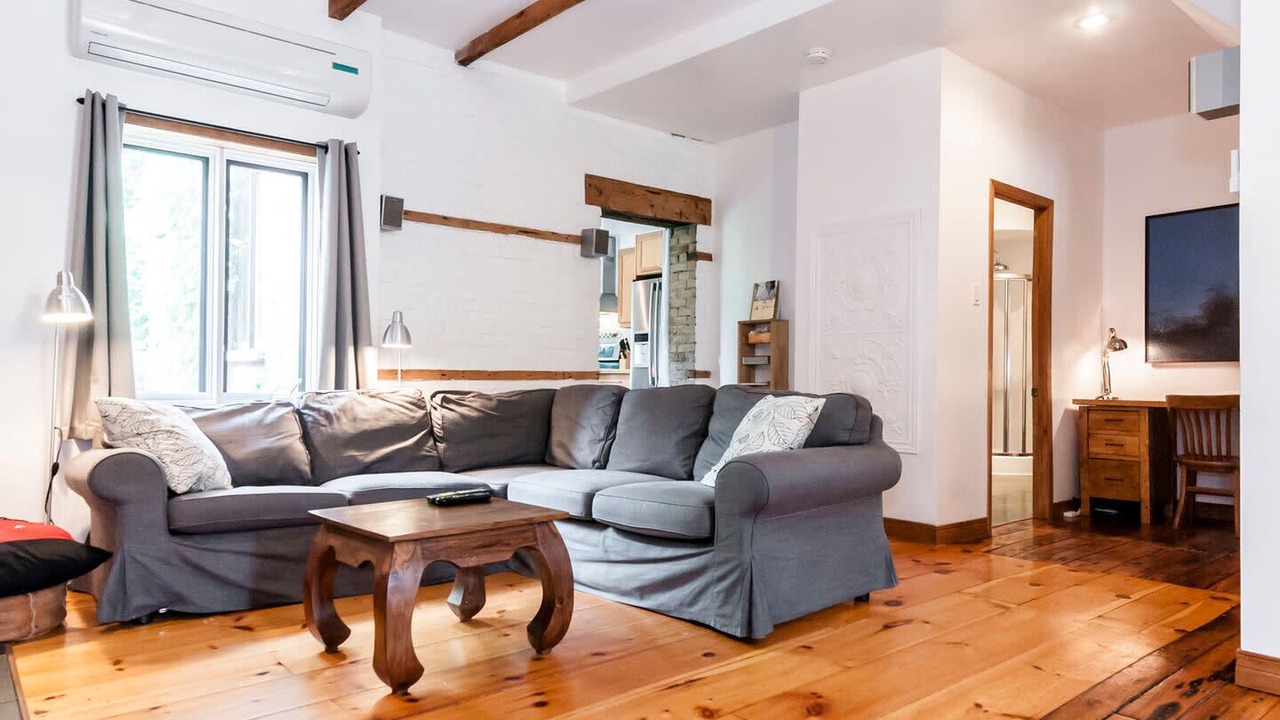 Photo of Livingroom in Pointe-Saint-Charles