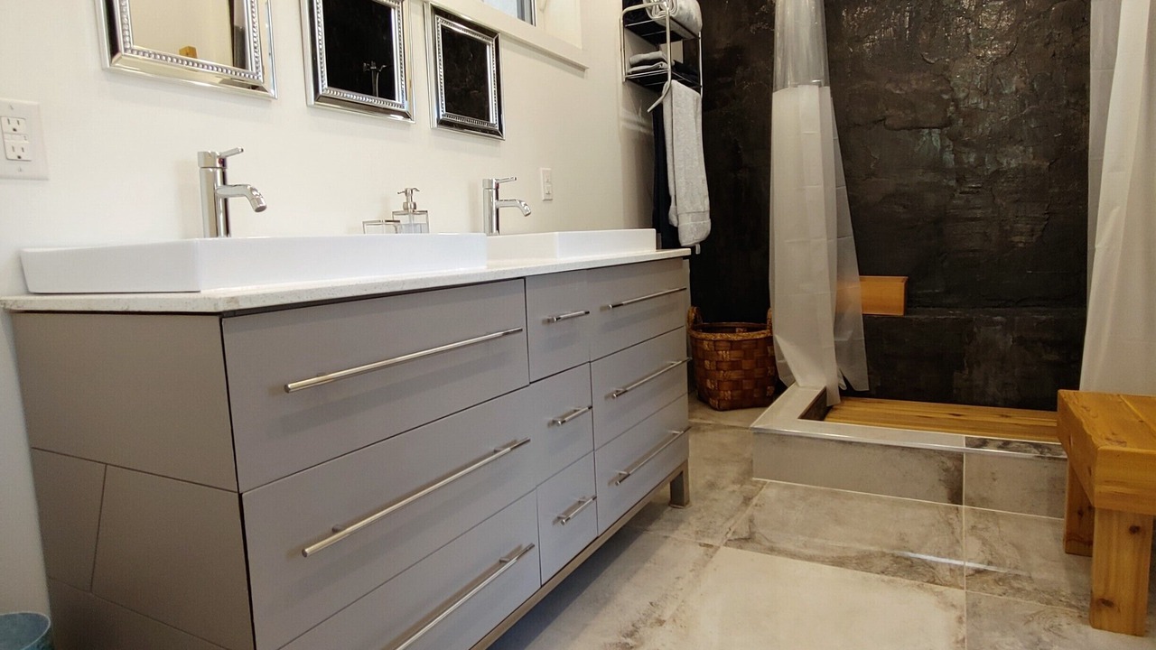 Photo of Bathroom in Flesherton