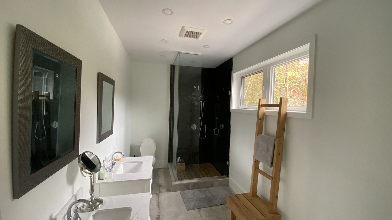 Photo of Bathroom in Flesherton