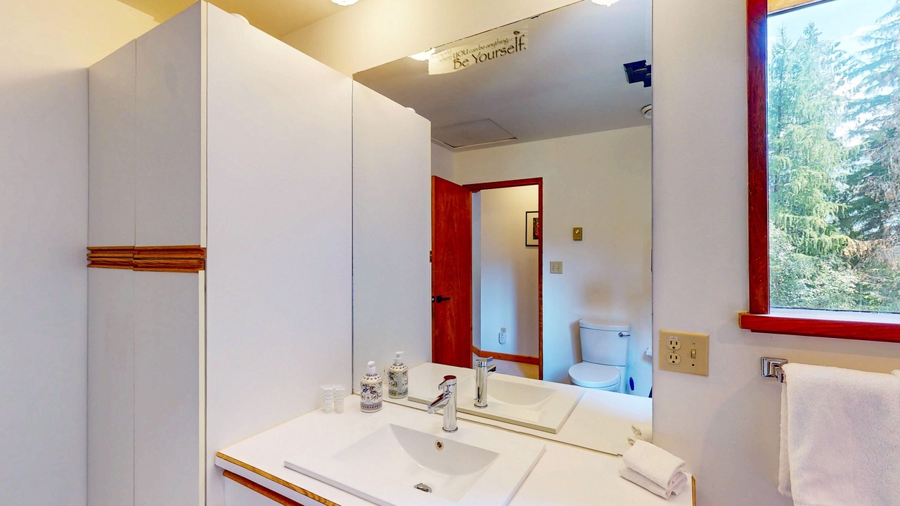 Photo of Bathroom in Christina Lake